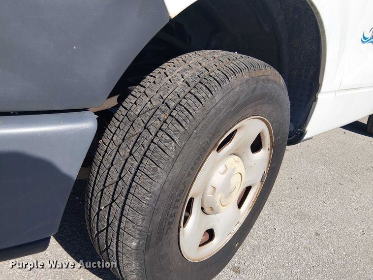 image for item DU0425 2006 Ford F150 XL pickup truck