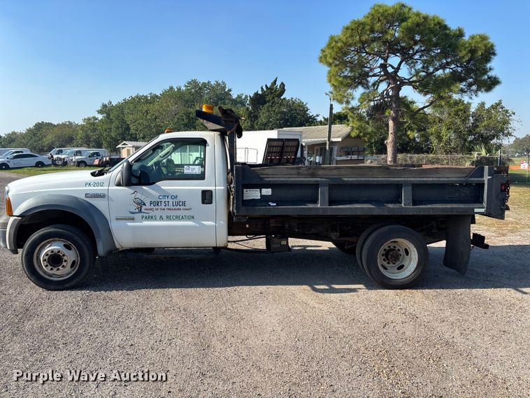 image for item DU0426 2006 Ford F450 Super Duty dump truck