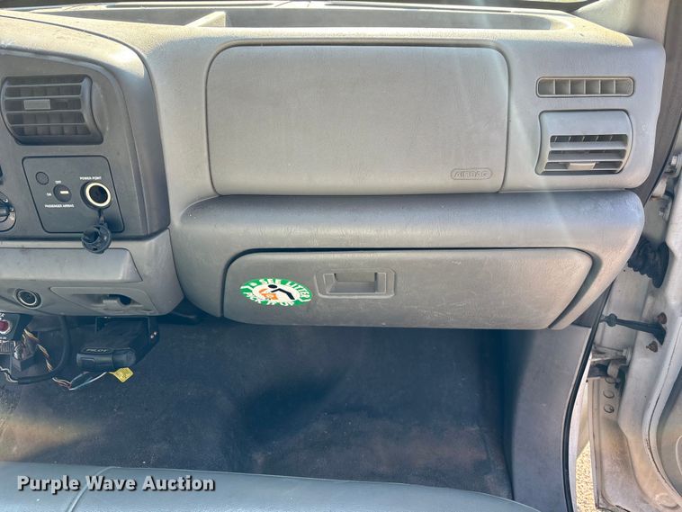 image for item DU0426 2006 Ford F450 Super Duty dump truck