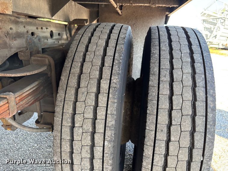 image for item DU0426 2006 Ford F450 Super Duty dump truck