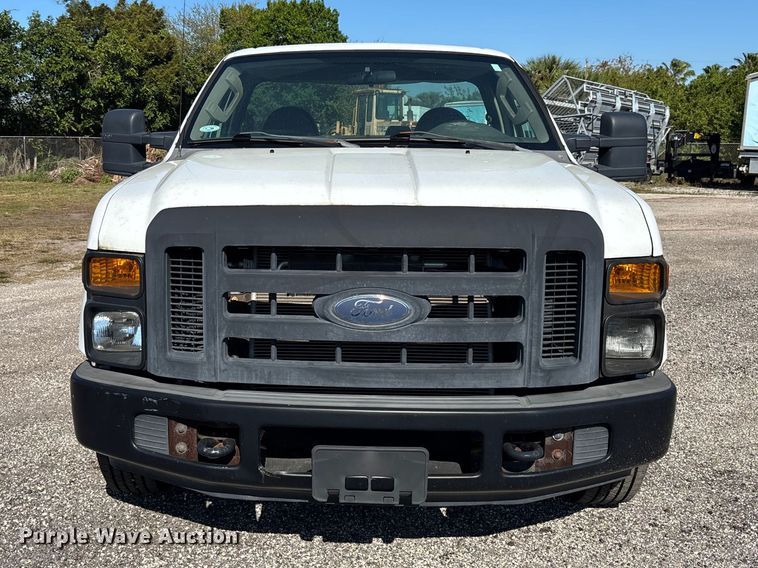 image for item DU0427 2008 Ford F250 Super Duty XL pickup truck