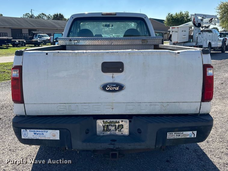 image for item DU0427 2008 Ford F250 Super Duty XL pickup truck