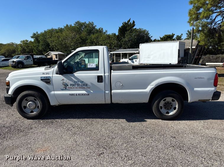 image for item DU0427 2008 Ford F250 Super Duty XL pickup truck