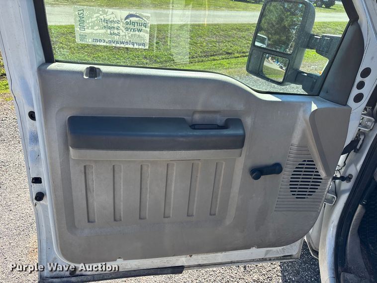 image for item DU0427 2008 Ford F250 Super Duty XL pickup truck