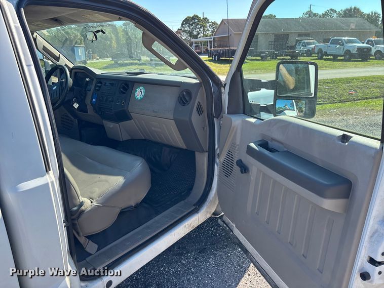 image for item DU0427 2008 Ford F250 Super Duty XL pickup truck