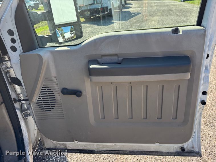 image for item DU0427 2008 Ford F250 Super Duty XL pickup truck