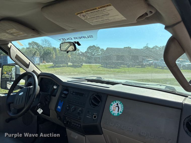 image for item DU0427 2008 Ford F250 Super Duty XL pickup truck