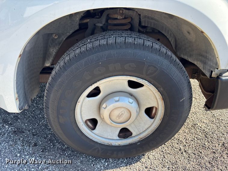 image for item DU0427 2008 Ford F250 Super Duty XL pickup truck