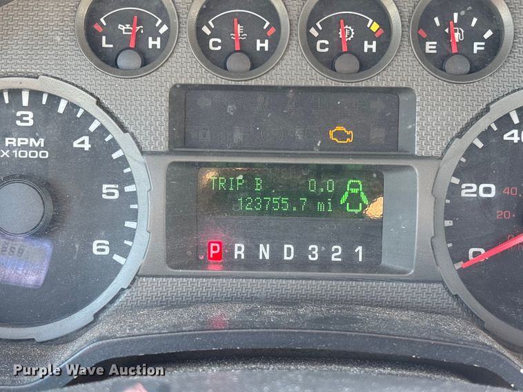 image for item DU0427 2008 Ford F250 Super Duty XL pickup truck