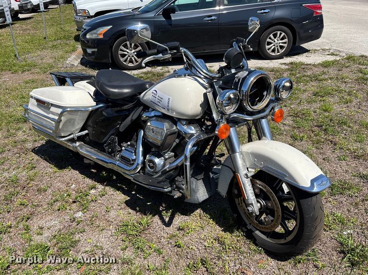 image for item DU0435 2018 Harley-Davidson Road King Police motorcycle