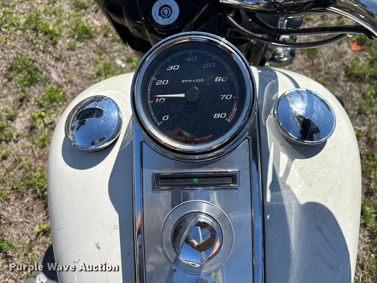 image for item DU0435 2018 Harley-Davidson Road King Police motorcycle