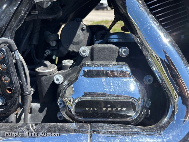 image for item DU0435 2018 Harley-Davidson Road King Police motorcycle