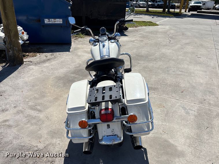 image for item DU0436 2018 Harley-Davidson Road King Police motorcycle