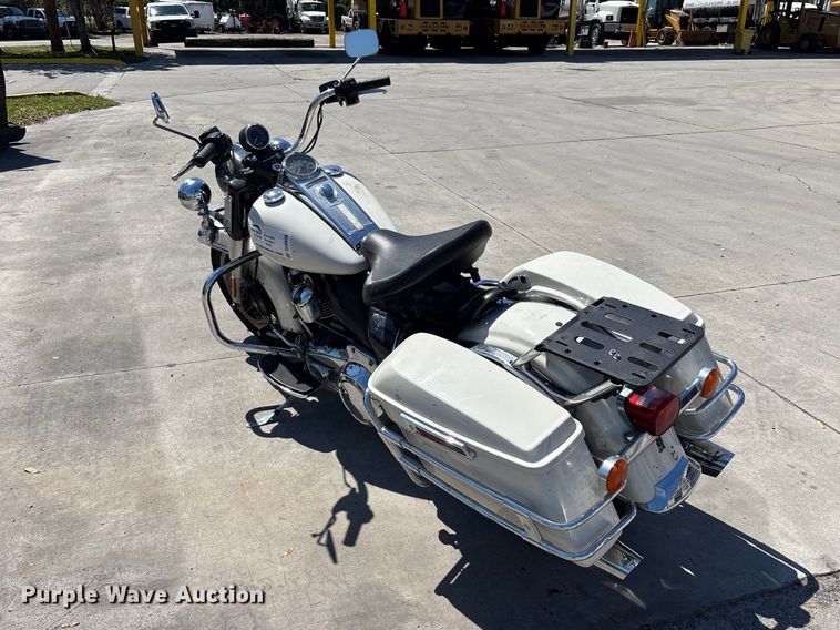 image for item DU0436 2018 Harley-Davidson Road King Police motorcycle