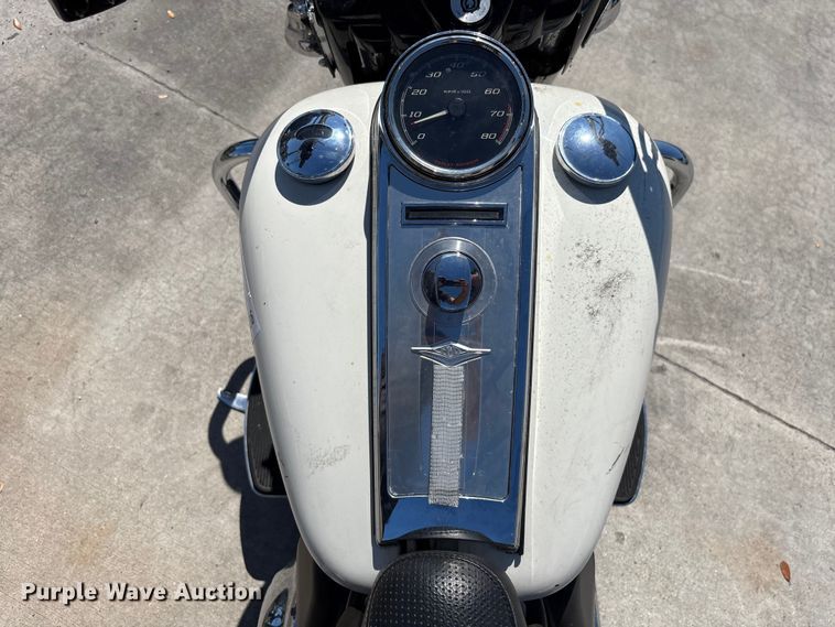 image for item DU0436 2018 Harley-Davidson Road King Police motorcycle