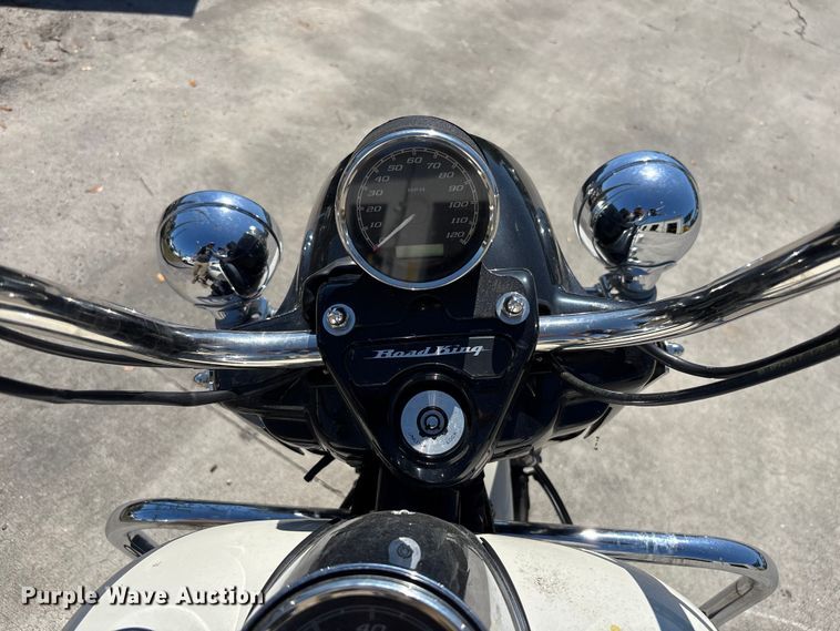 image for item DU0436 2018 Harley-Davidson Road King Police motorcycle