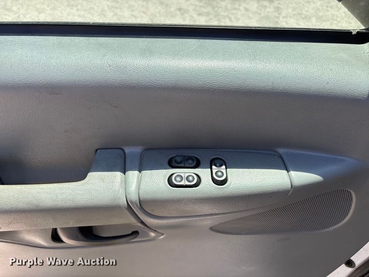 image for item DU0437 2008 Ford E350 XL van