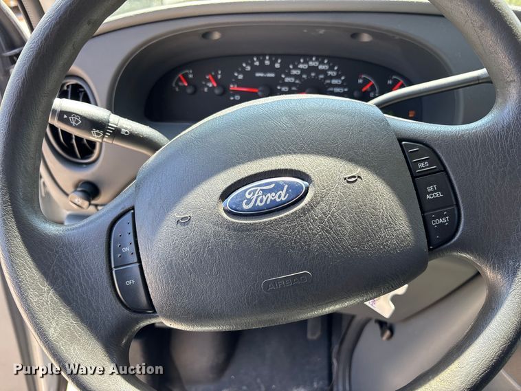 image for item DU0437 2008 Ford E350 XL van