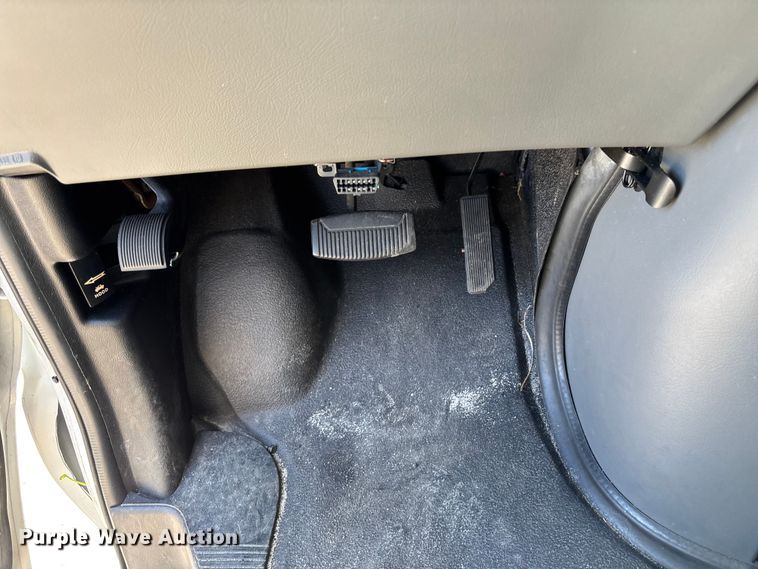 image for item DU0437 2008 Ford E350 XL van