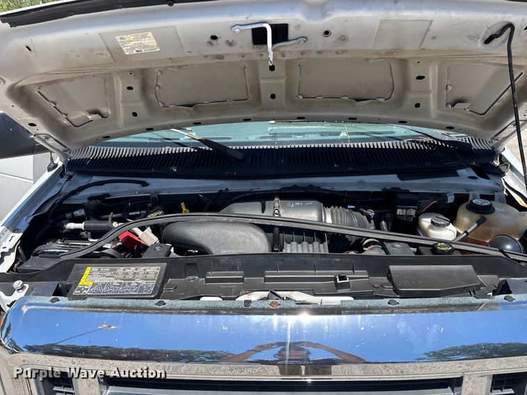 image for item DU0437 2008 Ford E350 XL van