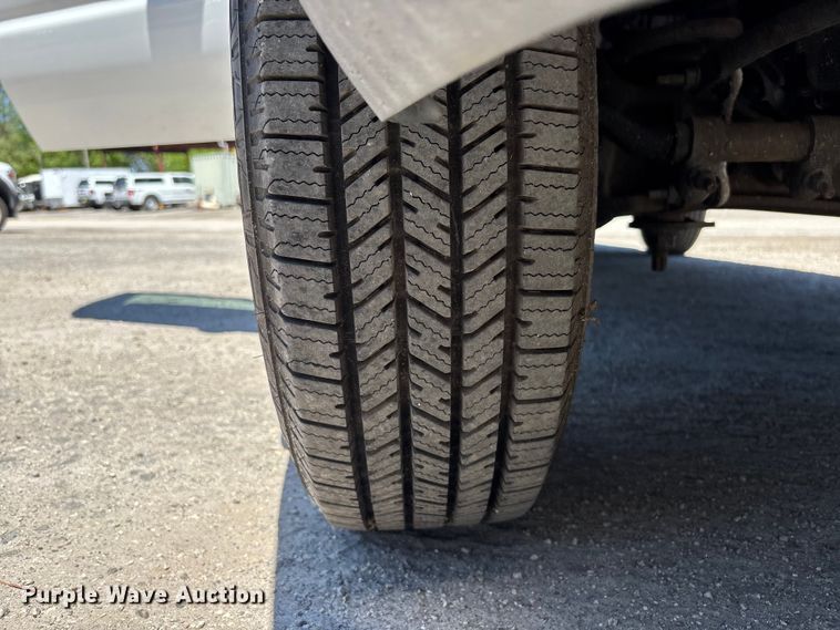 image for item DU0437 2008 Ford E350 XL van