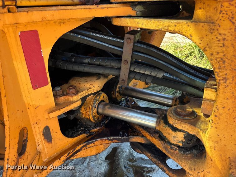 image for item DU0440 1999 Case 580 SUPER L backhoe