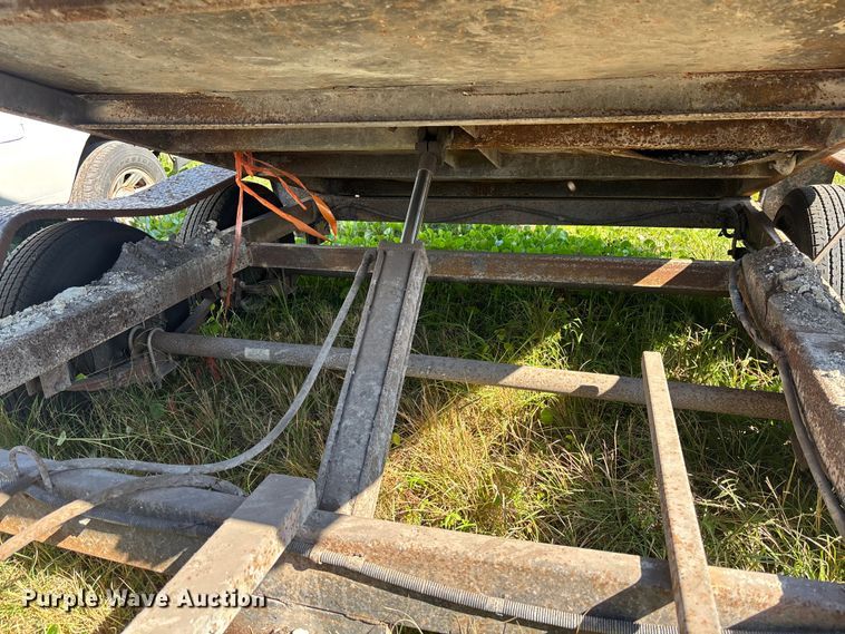 image for item DU0442 2007 Imperial dump trailer