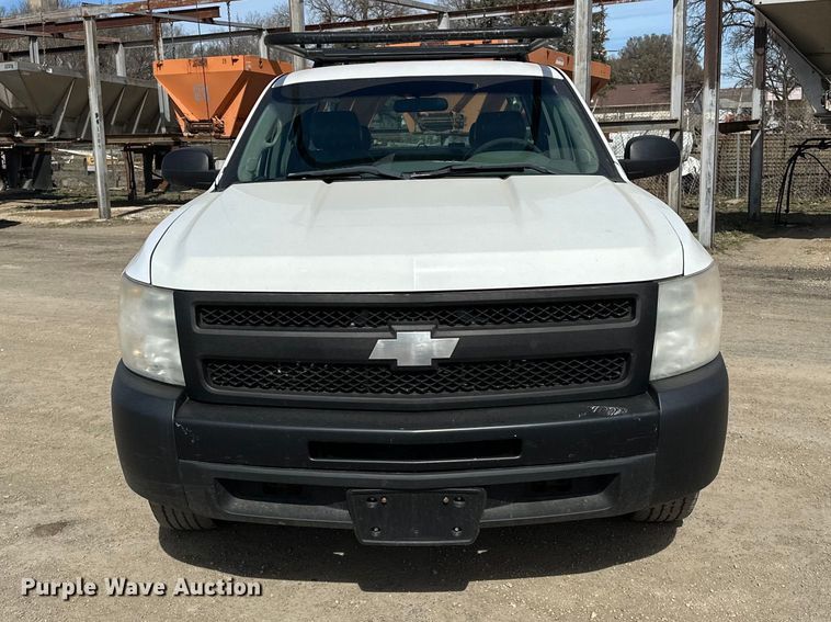 image for item DV0854 2011 Chevrolet Silverado 1500 Ext. Cab pickup truck