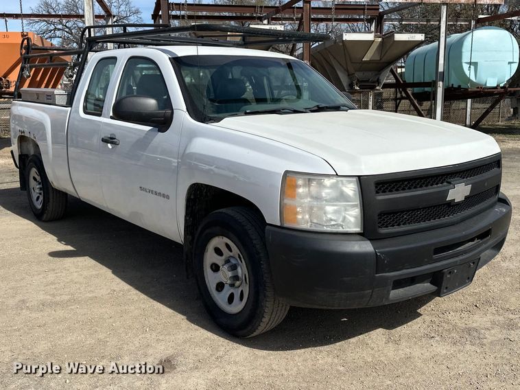 image for item DV0854 2011 Chevrolet Silverado 1500 Ext. Cab pickup truck
