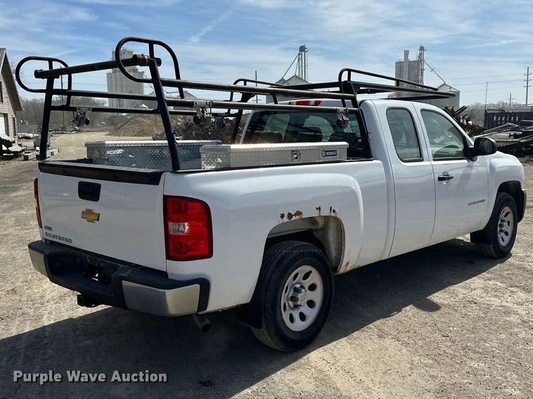 image for item DV0854 2011 Chevrolet Silverado 1500 Ext. Cab pickup truck