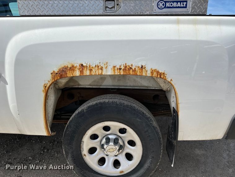 image for item DV0854 2011 Chevrolet Silverado 1500 Ext. Cab pickup truck