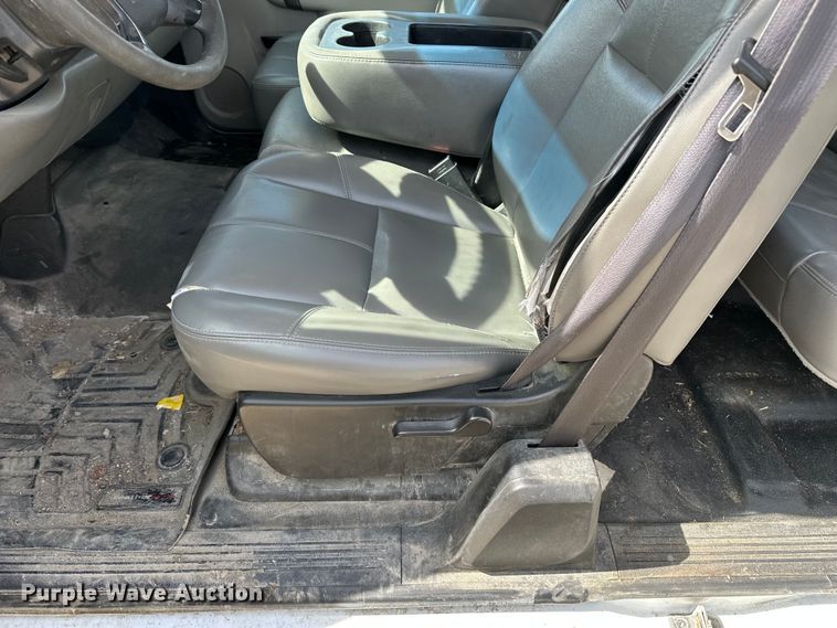 image for item DV0854 2011 Chevrolet Silverado 1500 Ext. Cab pickup truck