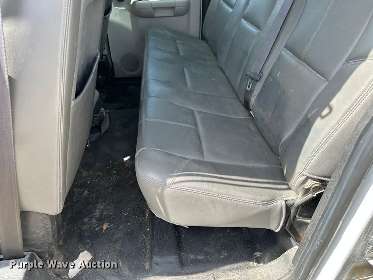 image for item DV0854 2011 Chevrolet Silverado 1500 Ext. Cab pickup truck