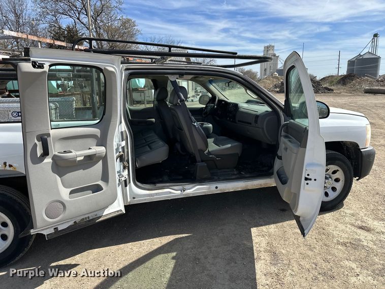 image for item DV0854 2011 Chevrolet Silverado 1500 Ext. Cab pickup truck