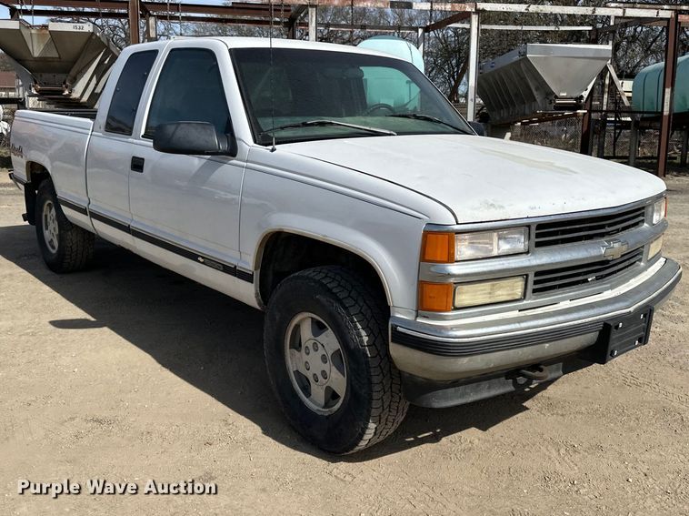 image for item DV0855 1997 Chevrolet K1500 Ext. Cab pickup truck