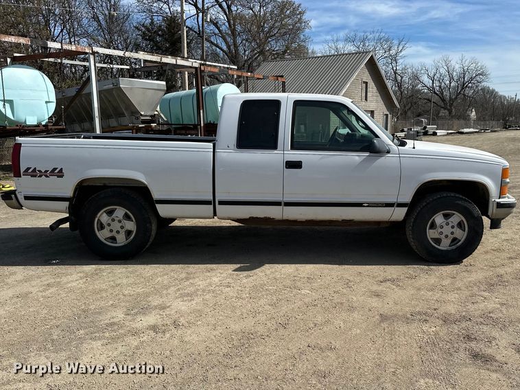 image for item DV0855 1997 Chevrolet K1500 Ext. Cab pickup truck