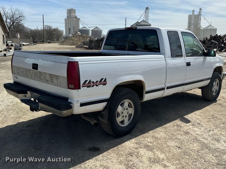 image for item DV0855 1997 Chevrolet K1500 Ext. Cab pickup truck