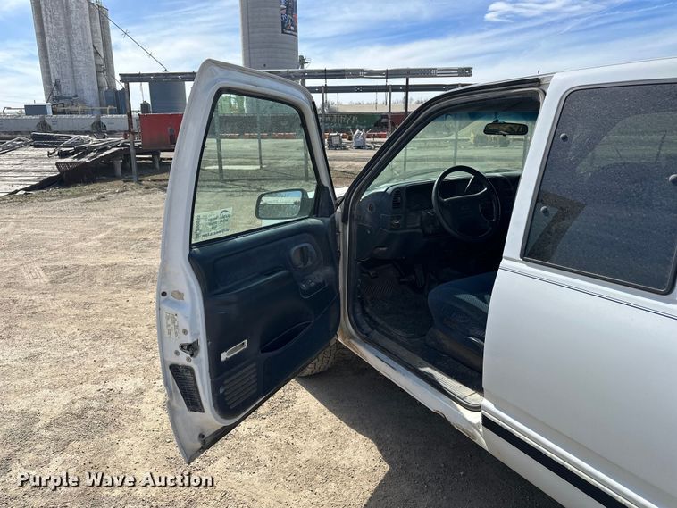 image for item DV0855 1997 Chevrolet K1500 Ext. Cab pickup truck