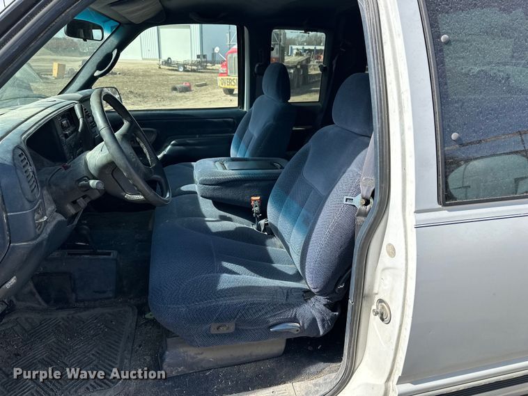 image for item DV0855 1997 Chevrolet K1500 Ext. Cab pickup truck