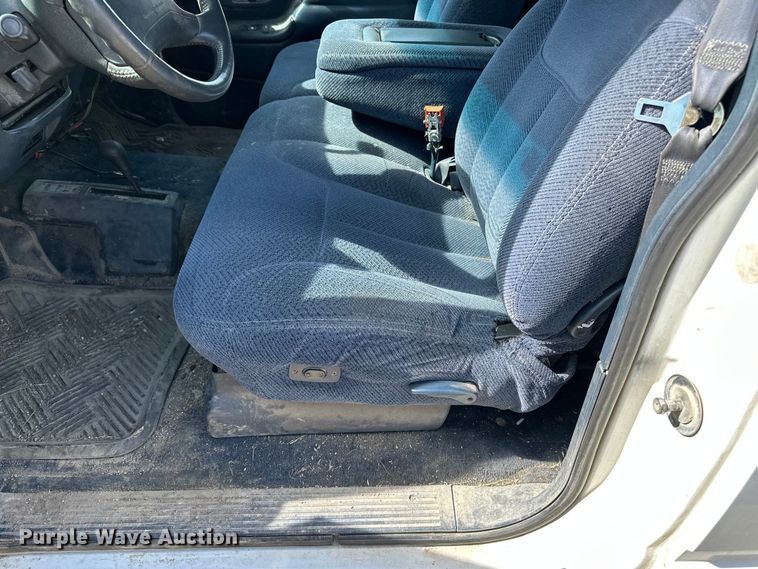 image for item DV0855 1997 Chevrolet K1500 Ext. Cab pickup truck