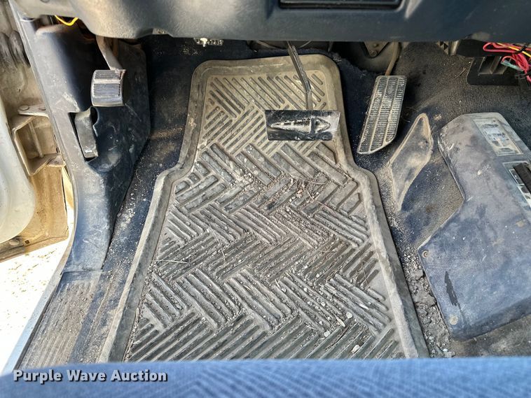 image for item DV0855 1997 Chevrolet K1500 Ext. Cab pickup truck