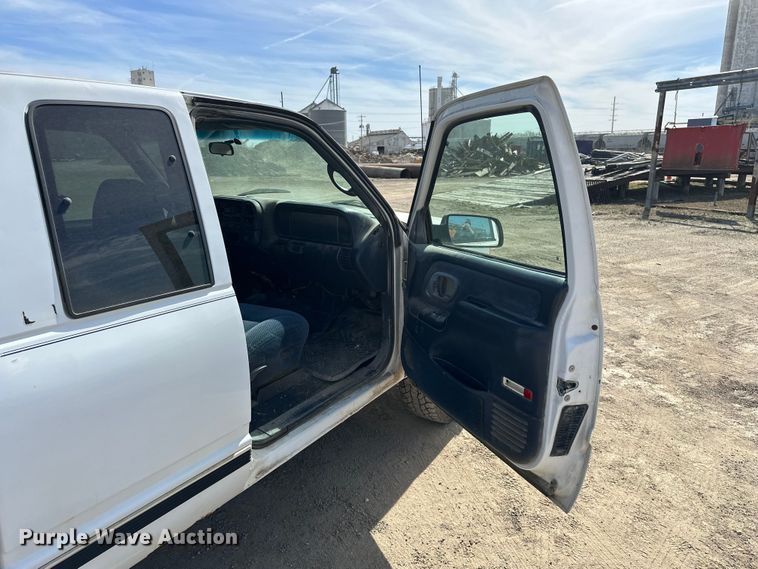 image for item DV0855 1997 Chevrolet K1500 Ext. Cab pickup truck