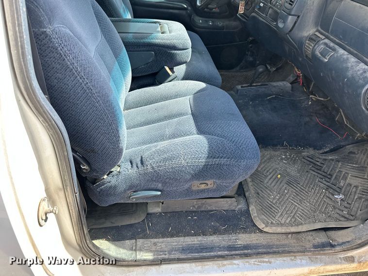 image for item DV0855 1997 Chevrolet K1500 Ext. Cab pickup truck