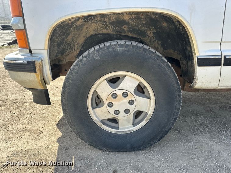 image for item DV0855 1997 Chevrolet K1500 Ext. Cab pickup truck