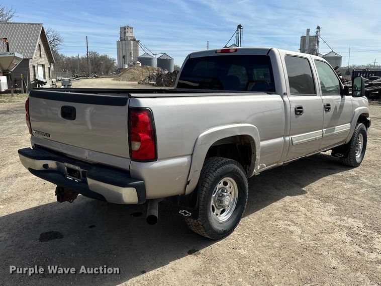 image for item DV0858 2006 Chevrolet Silverado Crew Cab pickup truck