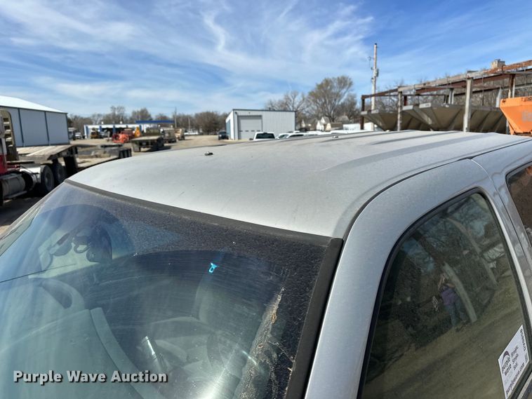 image for item DV0858 2006 Chevrolet Silverado Crew Cab pickup truck