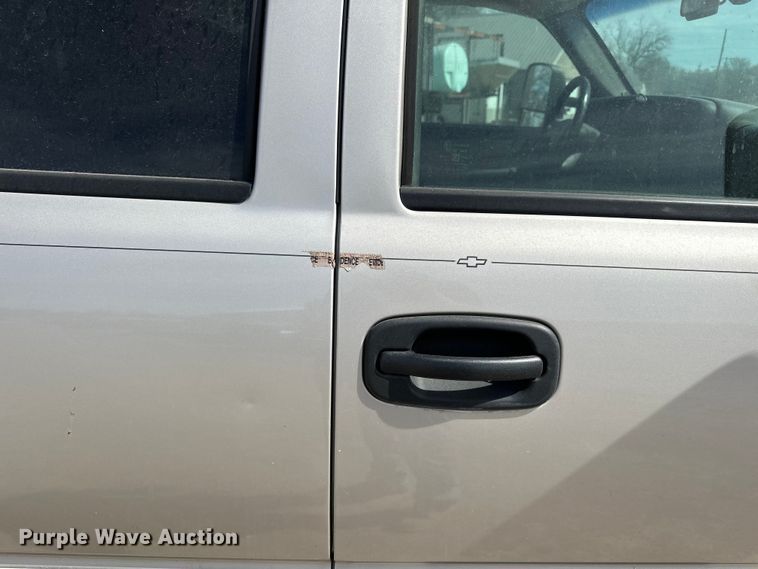 image for item DV0858 2006 Chevrolet Silverado Crew Cab pickup truck