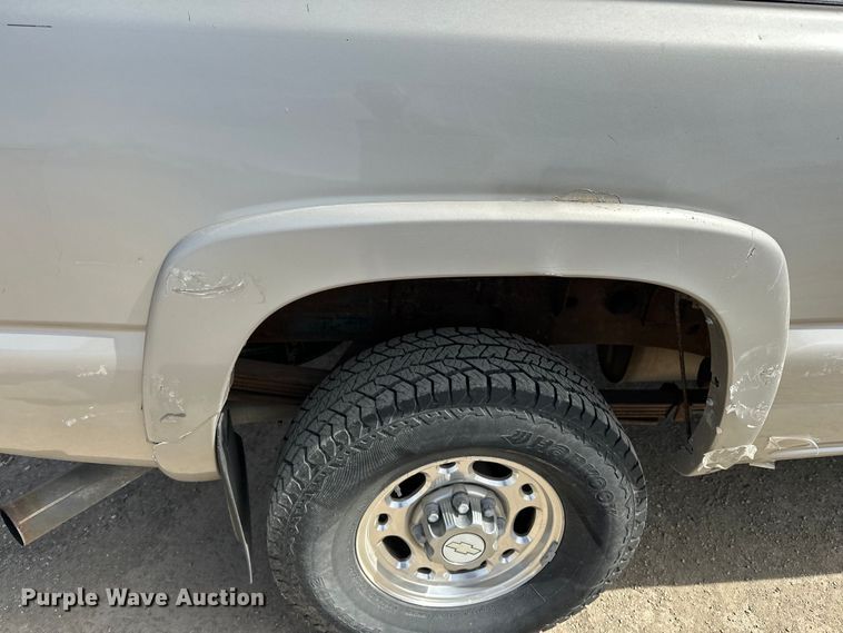 image for item DV0858 2006 Chevrolet Silverado Crew Cab pickup truck