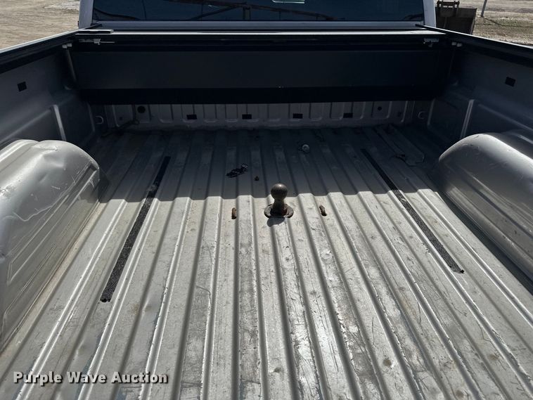 image for item DV0858 2006 Chevrolet Silverado Crew Cab pickup truck