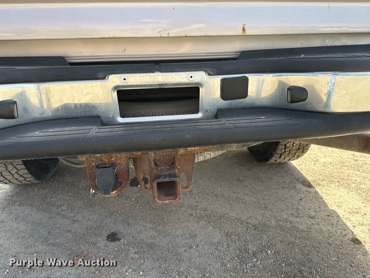 image for item DV0858 2006 Chevrolet Silverado Crew Cab pickup truck